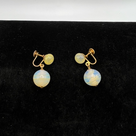 Jewelry - Vintage Glass Screw Back Earrings